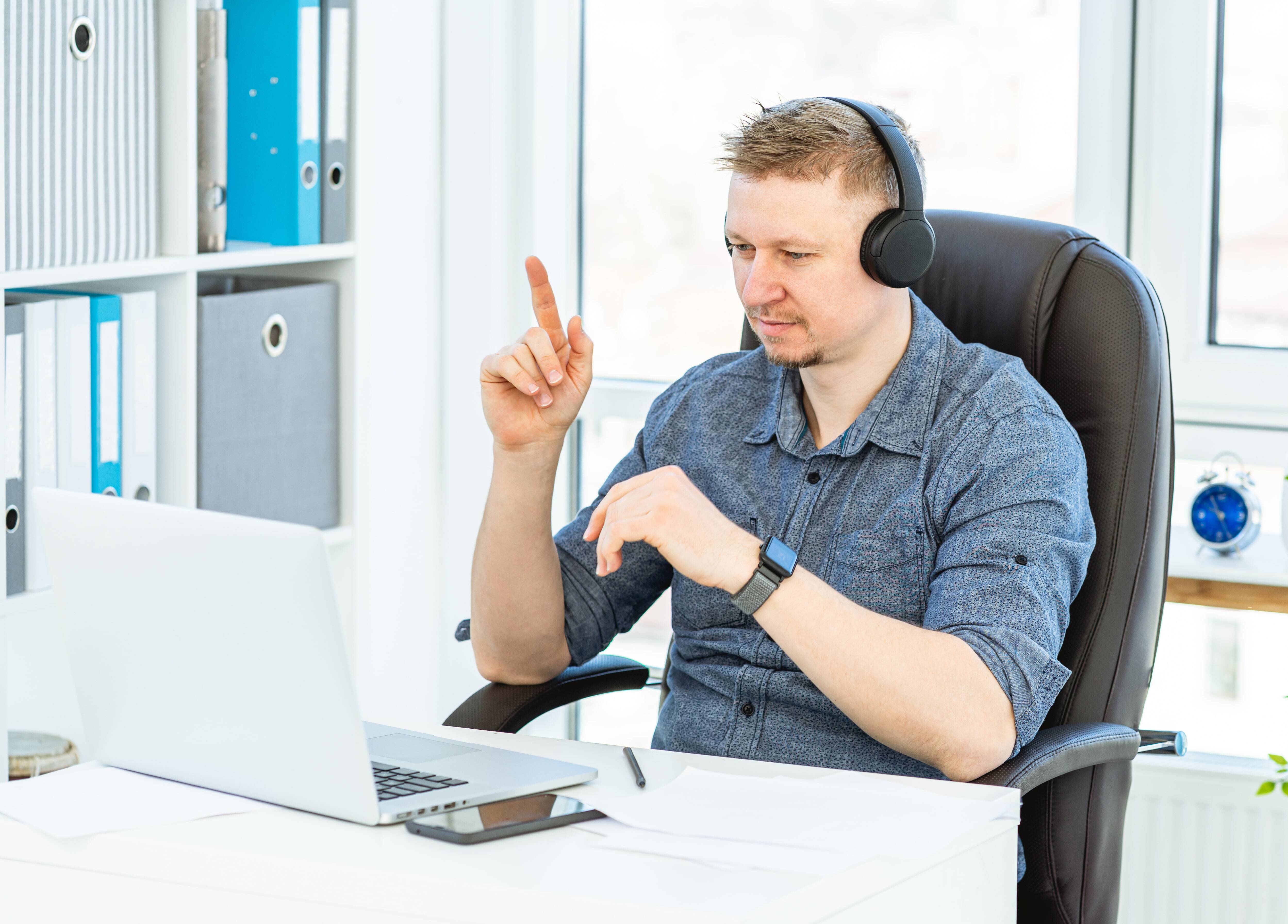 Combinar Teletrabajo y Jornada Presencial: ¿Es Legal?